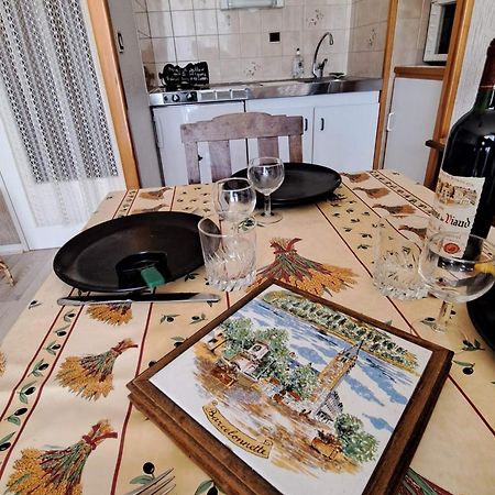 T2 Centre Barcelonnette Avec Garage, Terrasse Et Parc Prive - Fr-1-165A-101 Apartman Kültér fotó