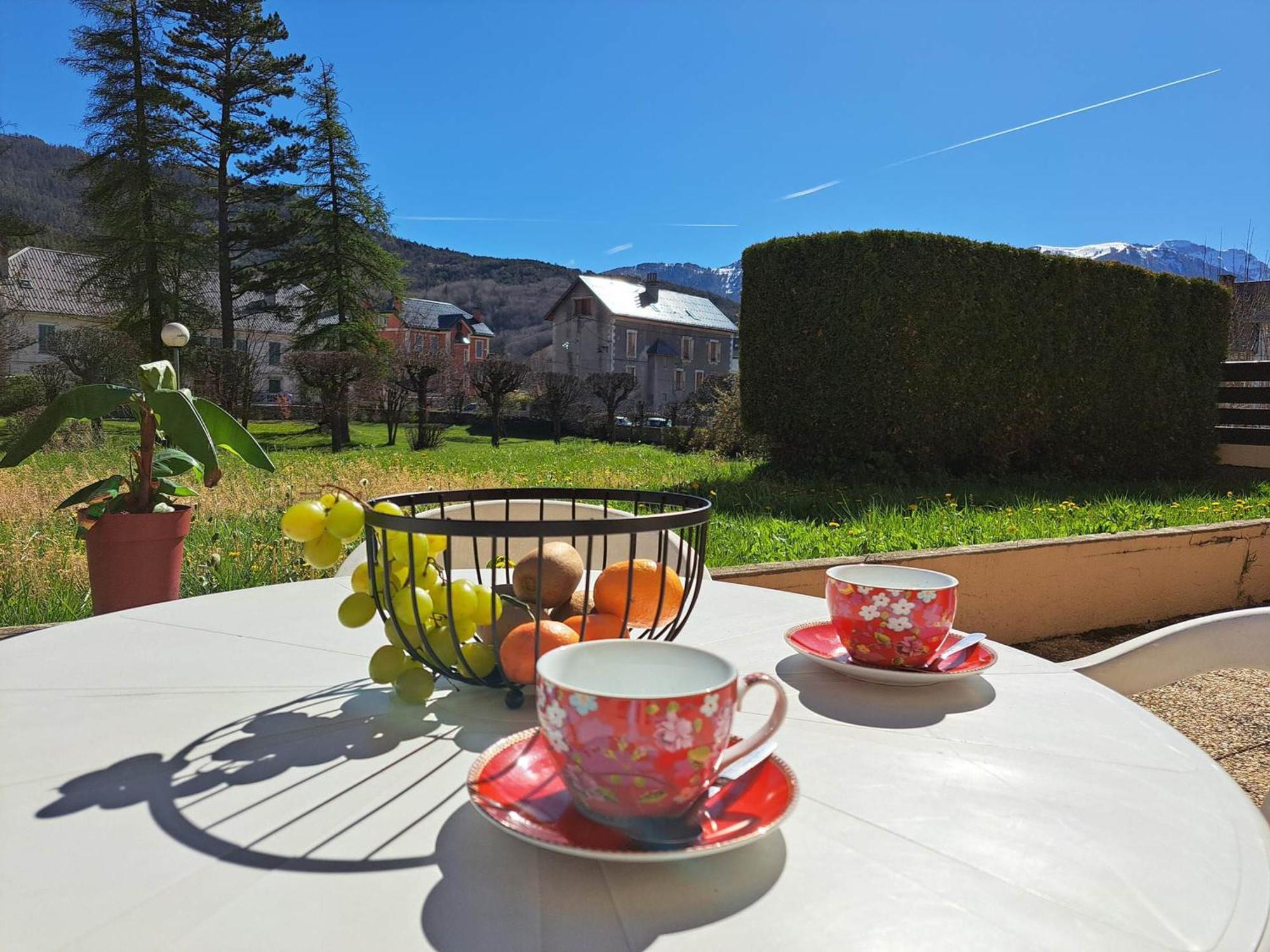 T2 Centre Barcelonnette Avec Garage, Terrasse Et Parc Prive - Fr-1-165A-101 Apartman Kültér fotó